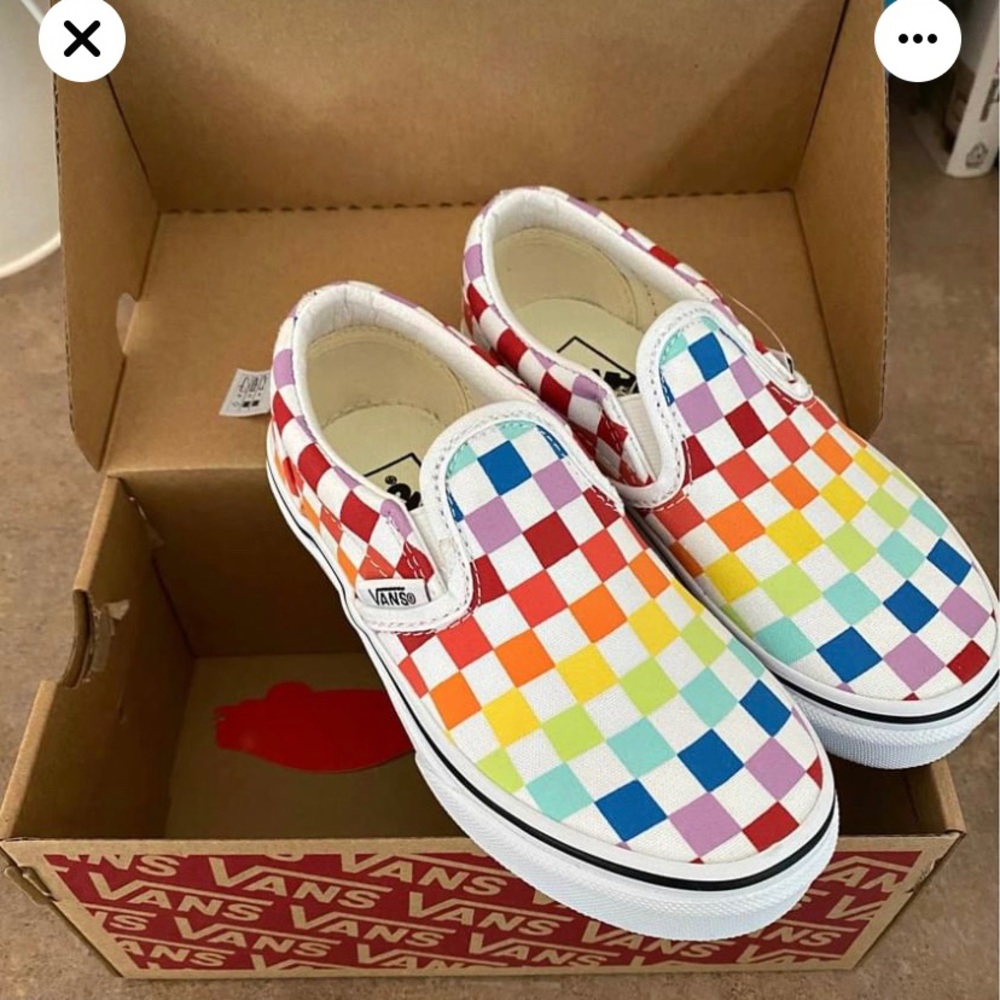 Girls rainbow 🌈 checkered vans